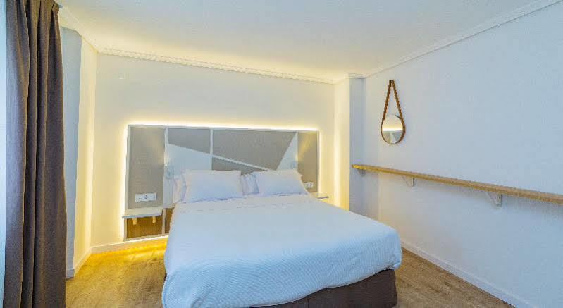 Hospedium Hotel Canitas Maite Gastronomico Casas-Ibanez Extérieur photo